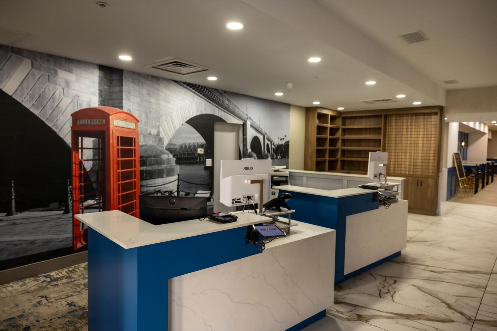Quality Inn & Suites Lake Havasu City Ngoại thất bức ảnh