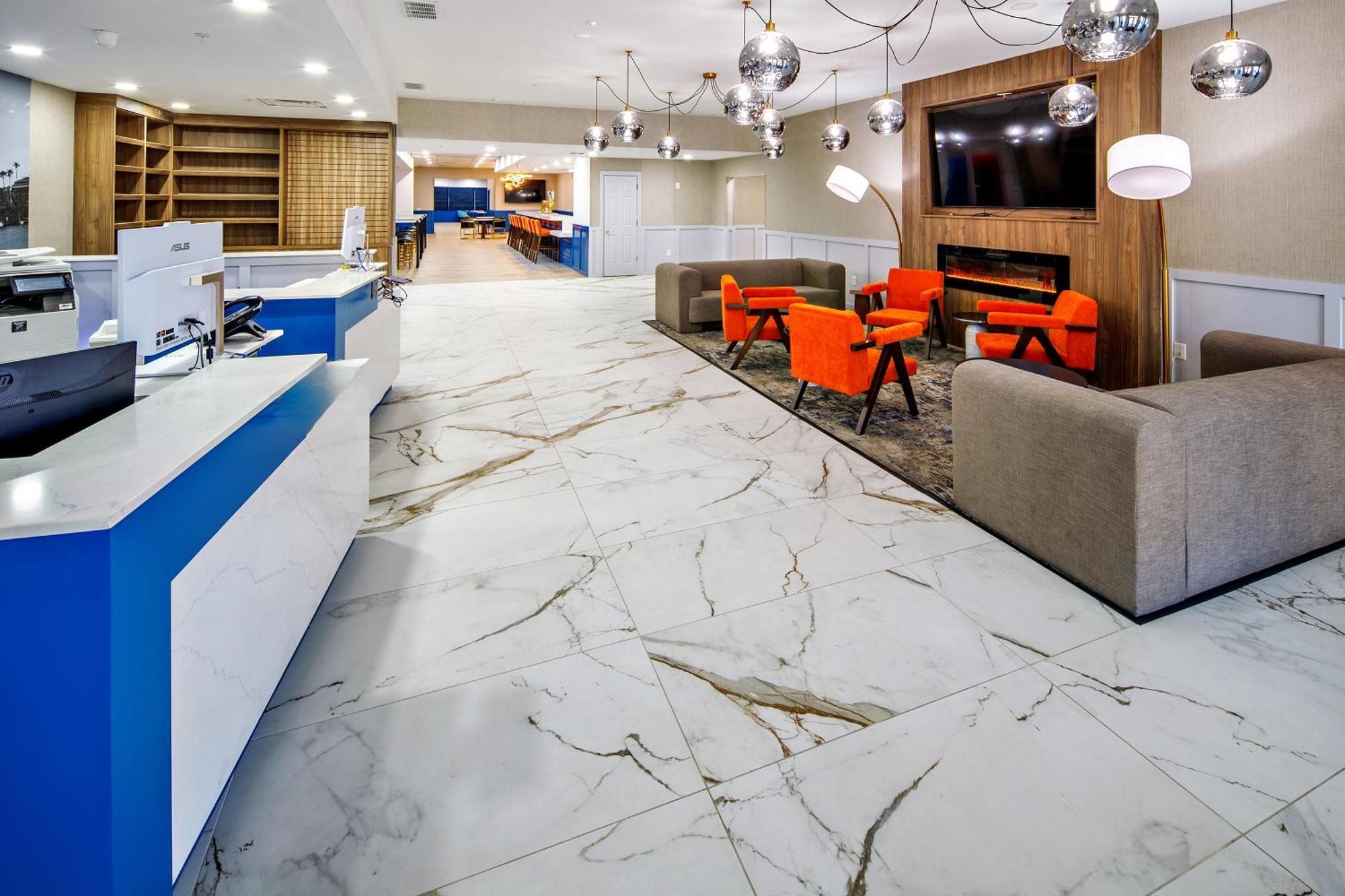 Quality Inn & Suites Lake Havasu City Ngoại thất bức ảnh