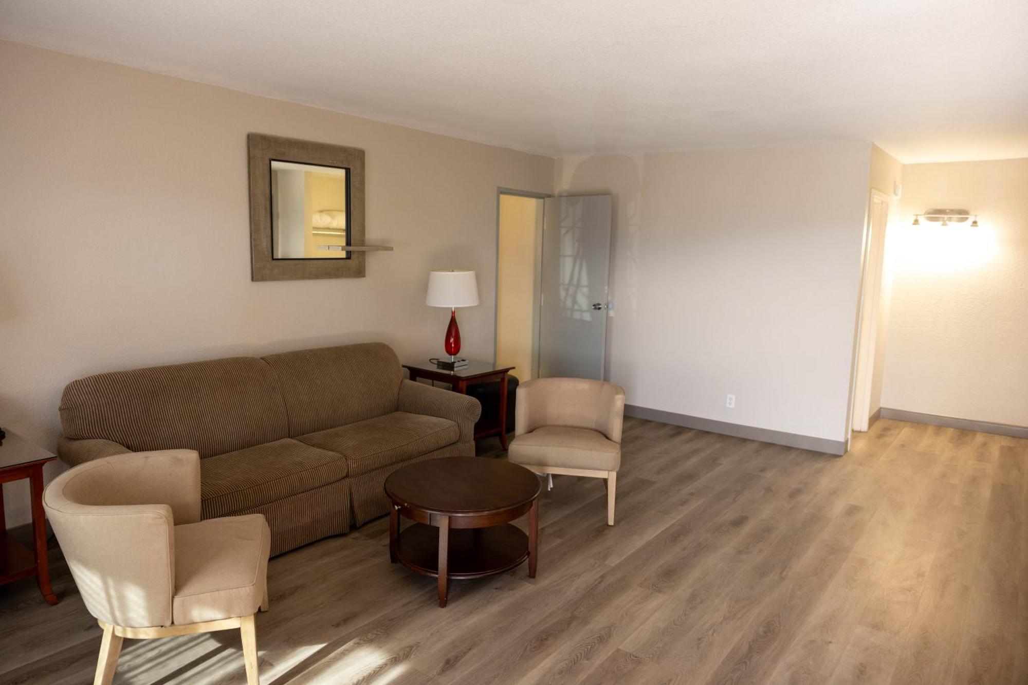 Quality Inn & Suites Lake Havasu City Ngoại thất bức ảnh