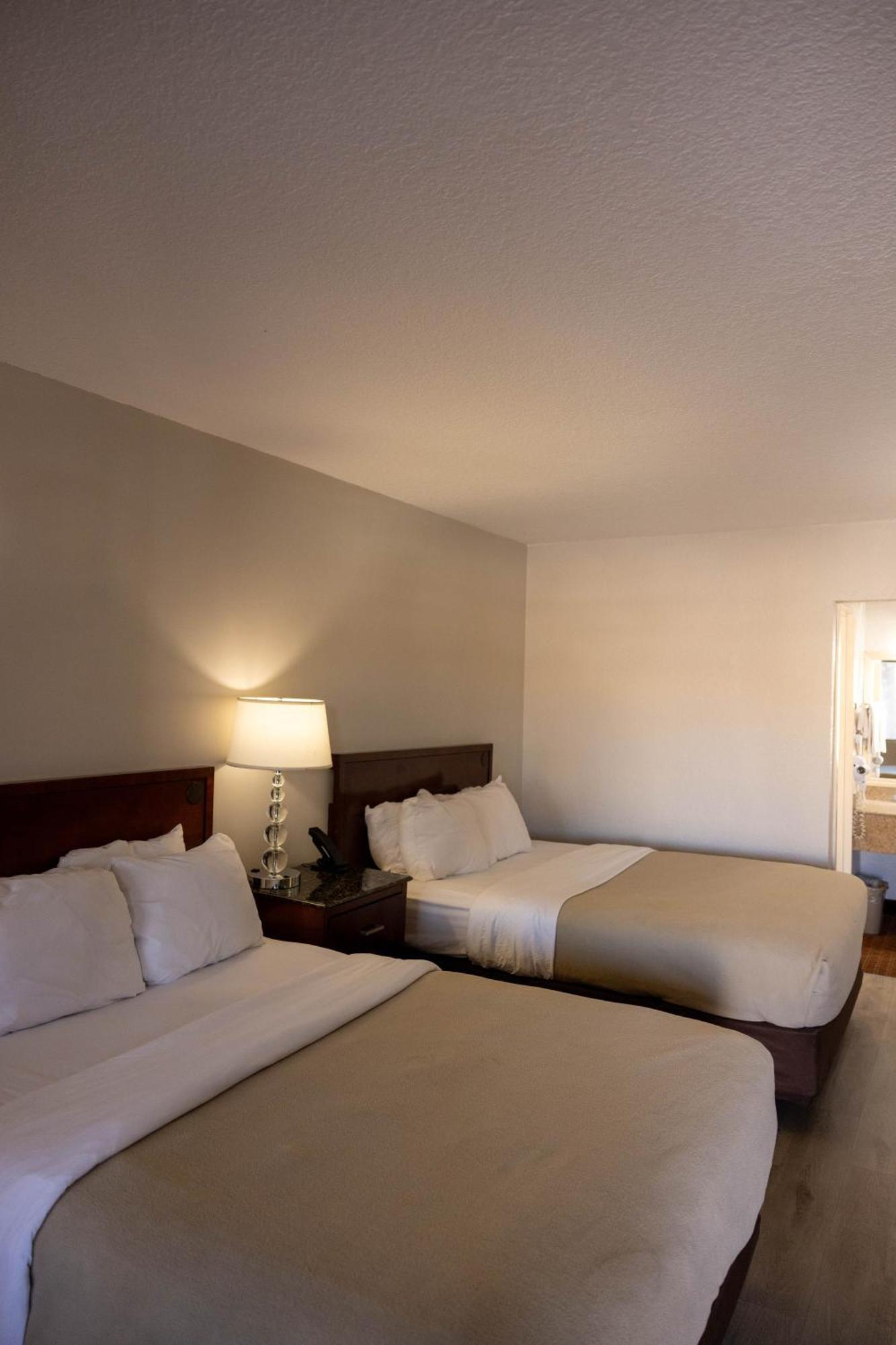 Quality Inn & Suites Lake Havasu City Ngoại thất bức ảnh