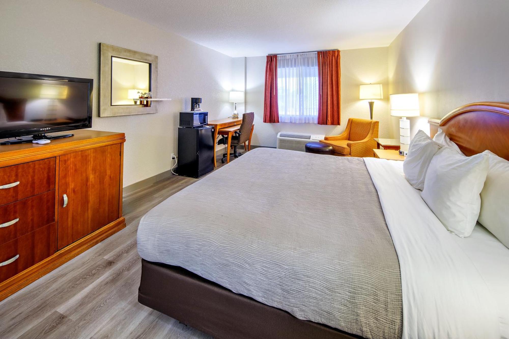 Quality Inn & Suites Lake Havasu City Ngoại thất bức ảnh